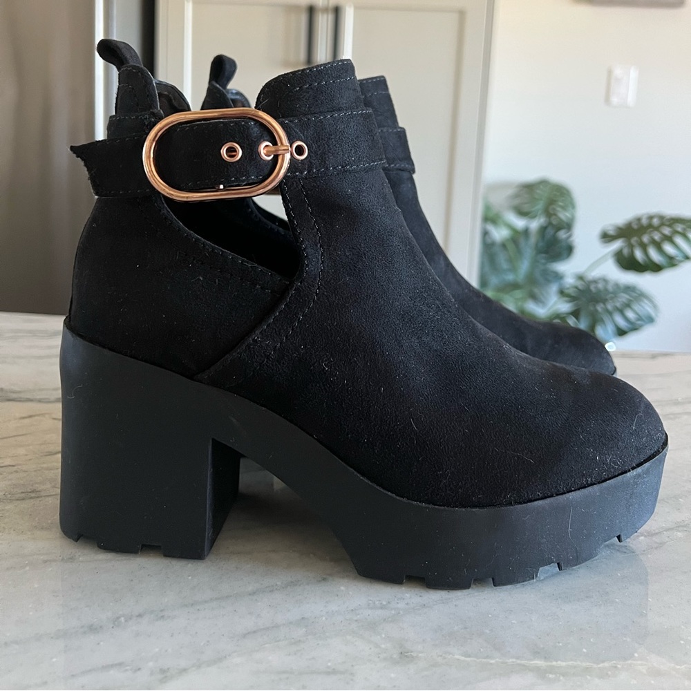 Chunky heels